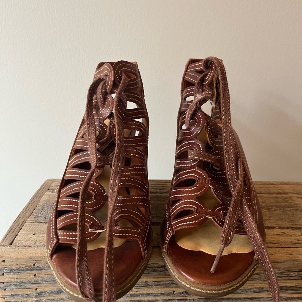 PIKOLINOS Brown Leather Cut-Out Sandals